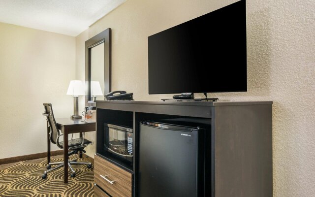 Quality Inn & Suites Florence - Cincinnati South