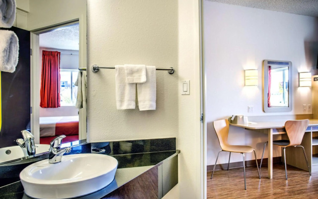 Motel 6 Missoula, MT