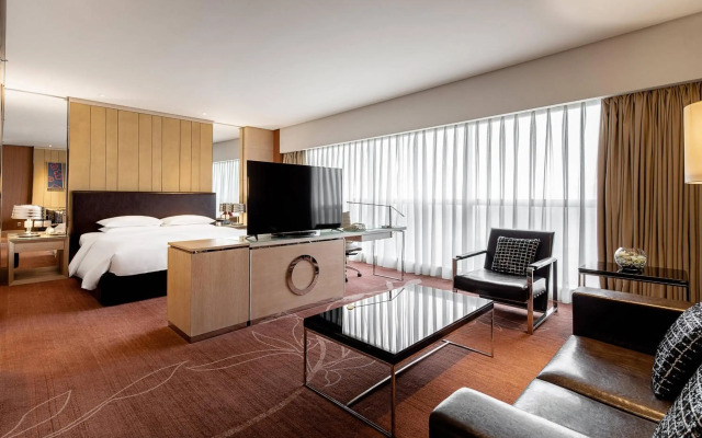 Renaissance Chengdu Hotel