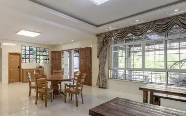 Yunshang Zhulin Yaju · Swimming Pool Resort Minshuku