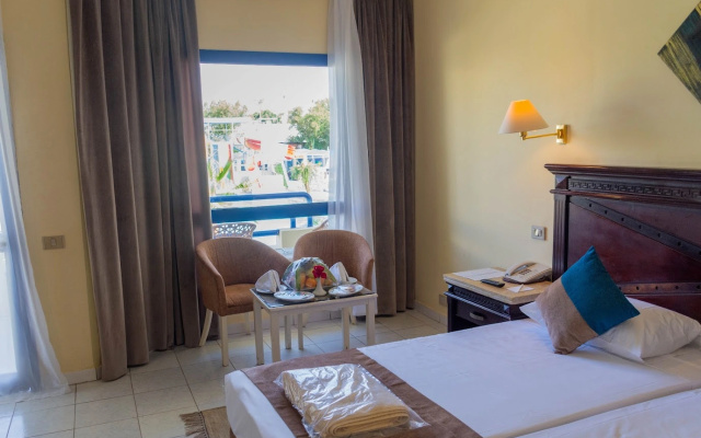 Cataract Resort Naama Bay