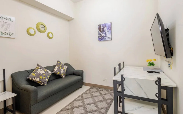 Luxurious Bayview 2BR Near MOA Picc CCP Free Wifi