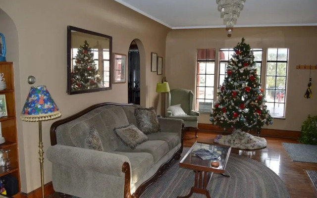 Maple Street Bed and Breakfast LLC