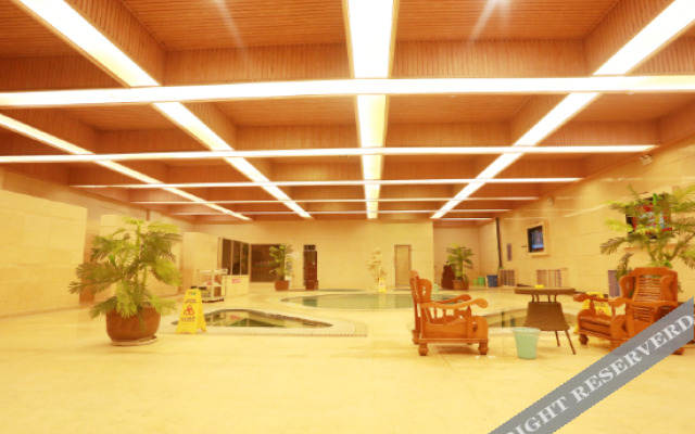 Grand Dragon Hotel