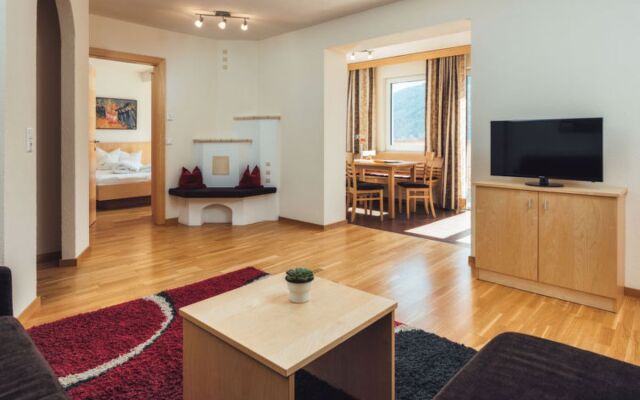 Apartment Ladis Fiss 28402