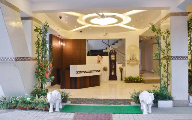 OYO 659 Hotel Grand Tulip
