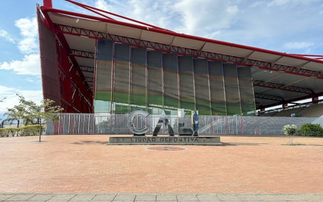 San fernando 405 estadio a una cuadra