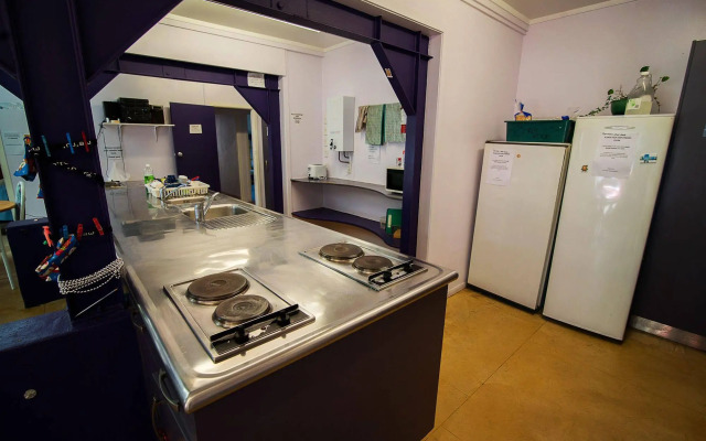 Centabay Lodge - Hostel