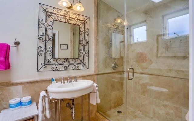 Beach & Bay - 3 Br Home