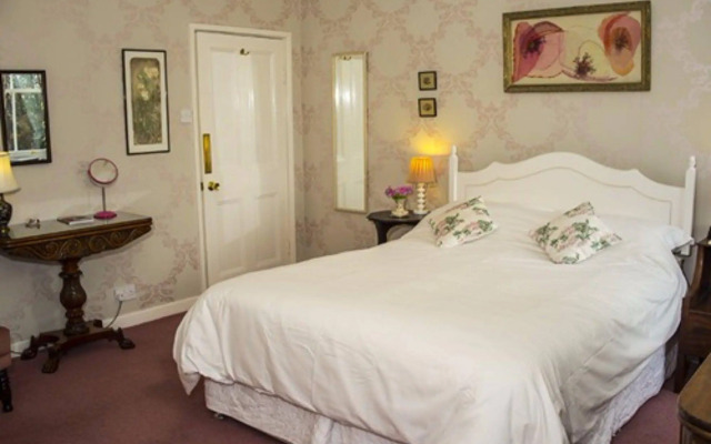 Dowfold House Bed & Breakfast