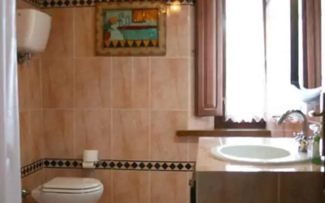 Stunning private villa with private pool, WIFI, TV, pets allowed and parking, close to Montepulc