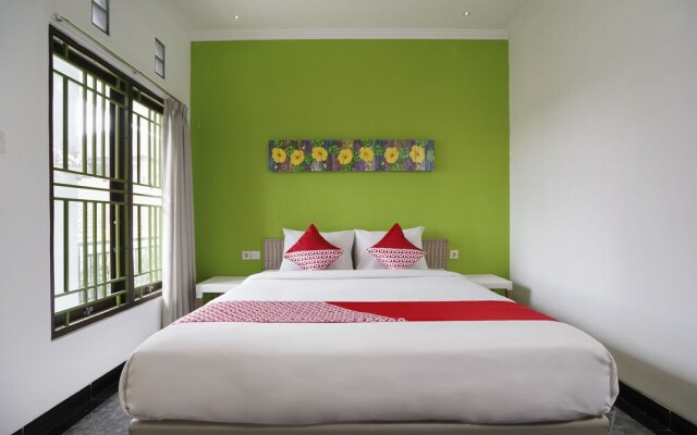 I Love Grass by OYO Rooms