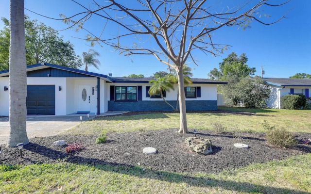 8 Mi to Beaches: Bradenton Home w/ Poolside Oasis!