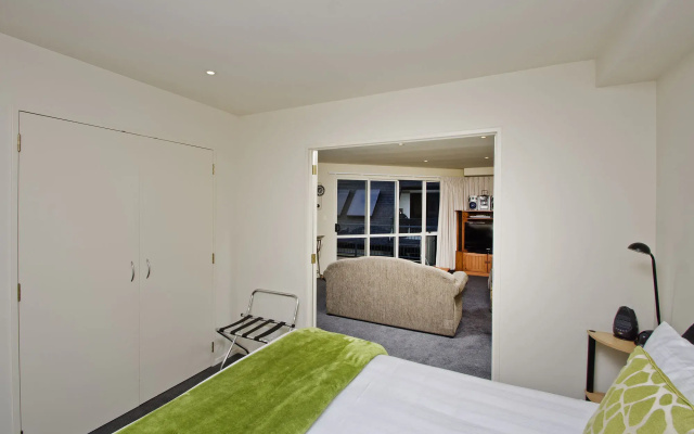 The Pavilions Beachfront Apartments