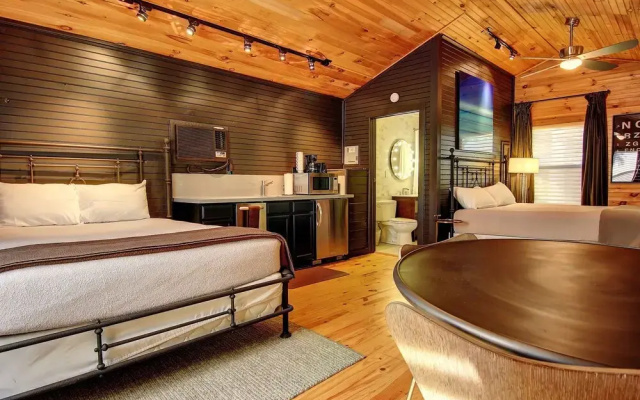 The Hideout - 5 Br Home