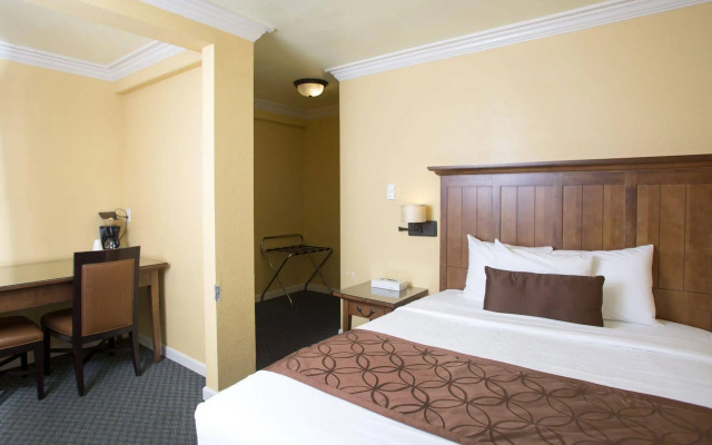 The Royal Victorian Motel