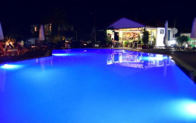 Annamaria Studios & Apartments