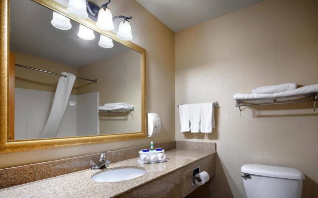 Comfort Inn & Suites