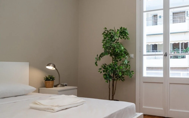 Nemeseos 82m² homm Apartment with Roof Garden and Pool