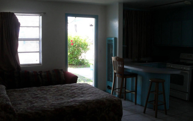 Shore Winds Motel