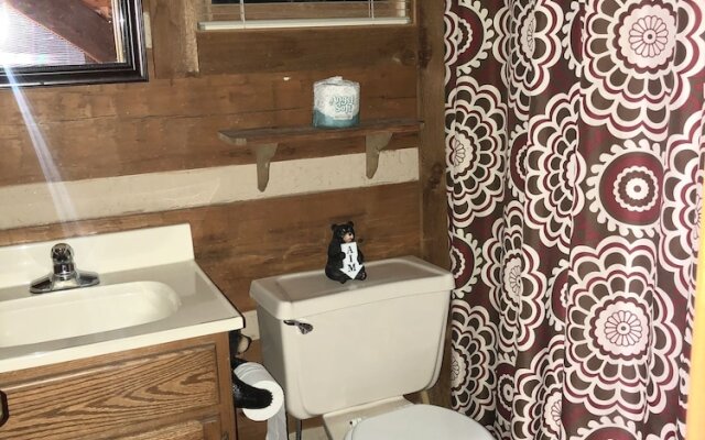 Hanky Panky 1 Bedroom Cabin