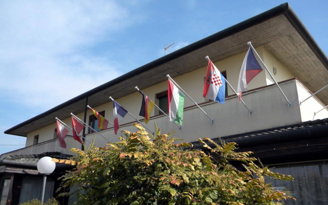 Hotel Corone