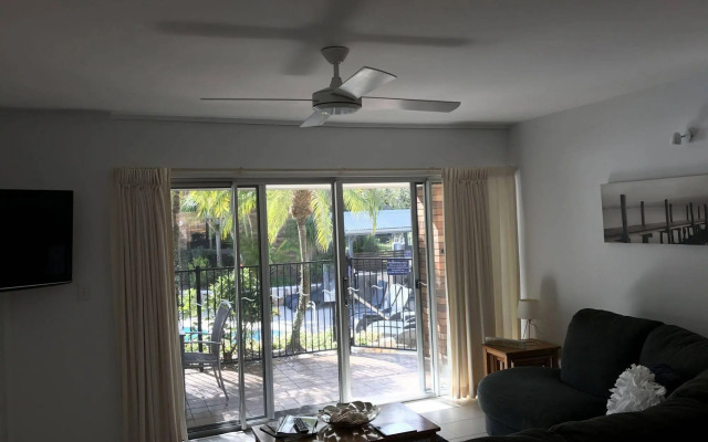 Glen Eden Beach Resort