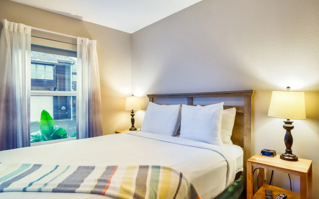 Inn at Haystack Rock