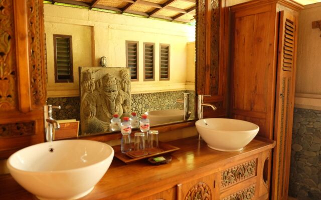 Amertha Bali Villas Beach Front Resort and Spa