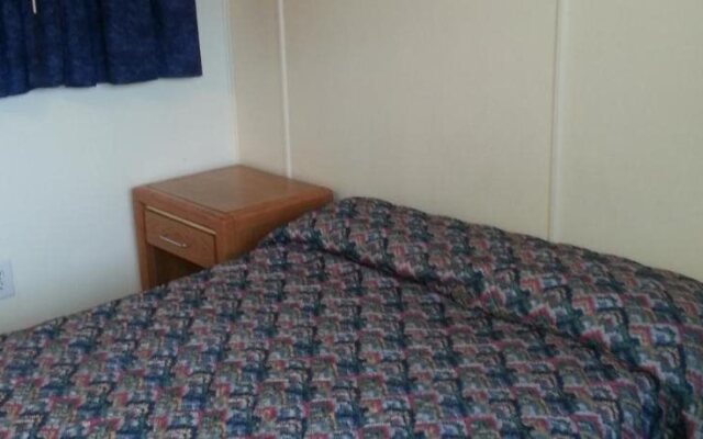 Americana Motel