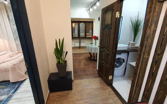 Мириады в микрорайоне Оптимистов 4/1