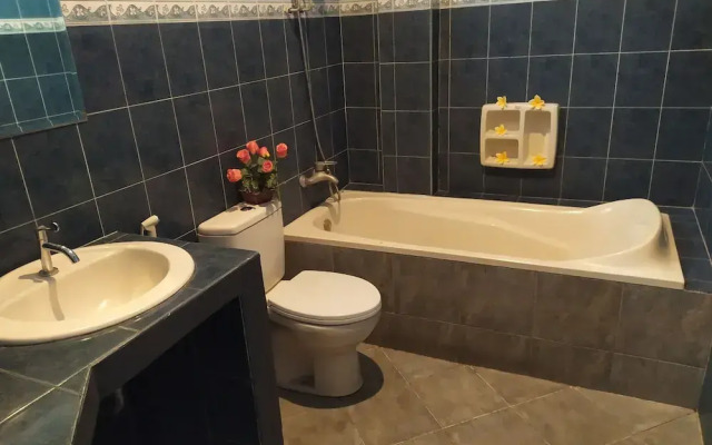 24/7 Bed & Breakfast