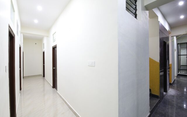 OYO 26630 Mathura Inn