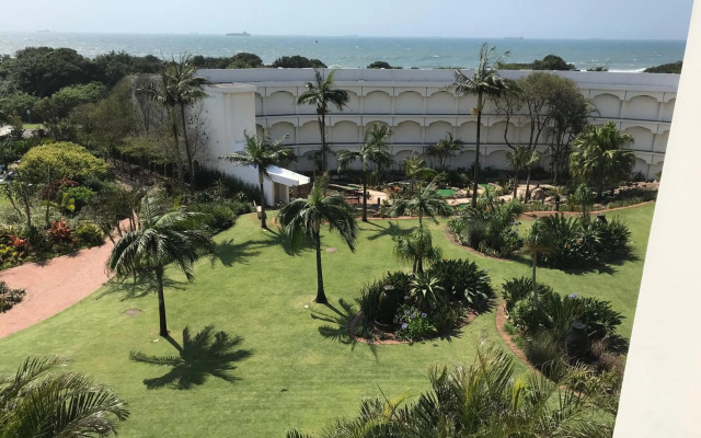 Umhlanga Beach Front 4 Sleeper