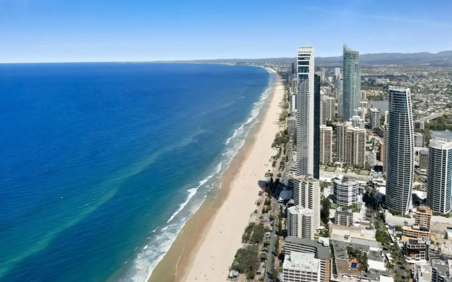 Oceanfront 3-bed With Stunning Views, Pool & Sauna