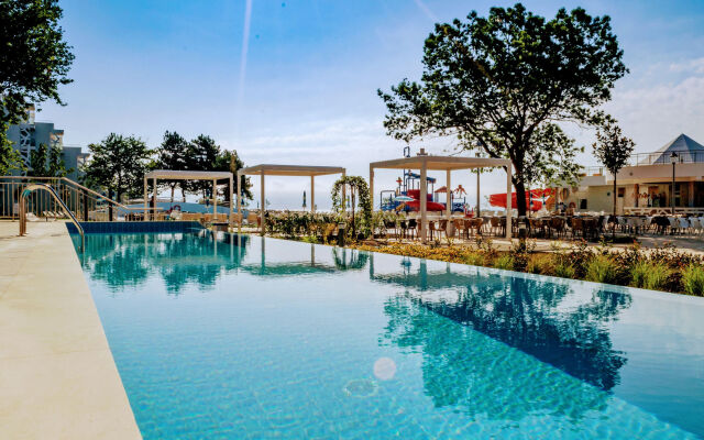 MARITIM Paradise Blue Hotel & Spa