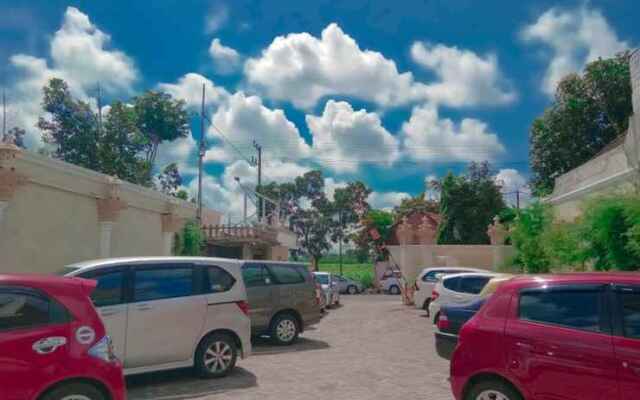 Votel Hotel DePratnya Kediri