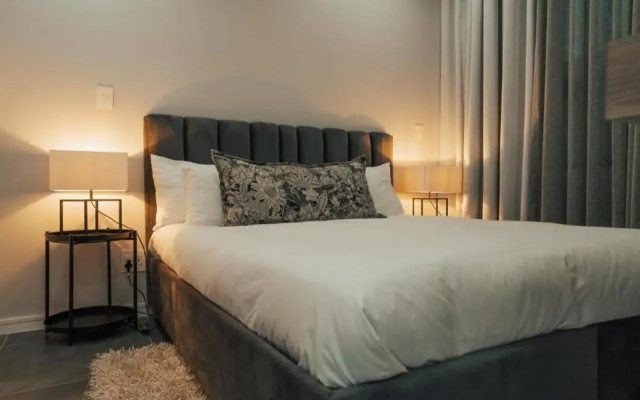 Reserved Suites Illovo