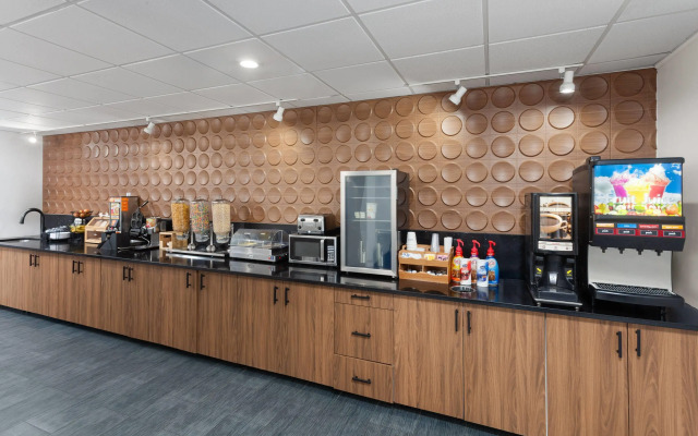 Wingate by Wyndham Sheboygan