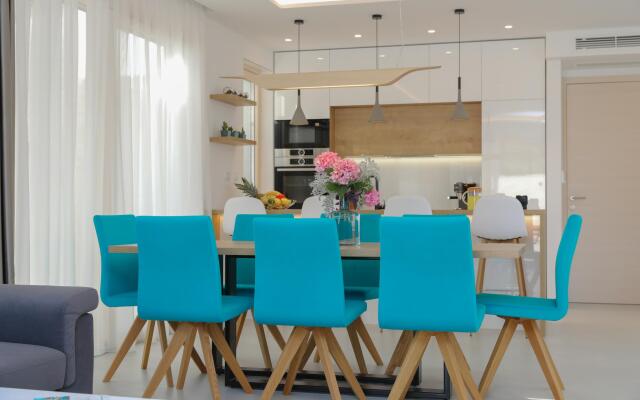 Bondi in Supetar with 4 bedrooms and 4 bathrooms