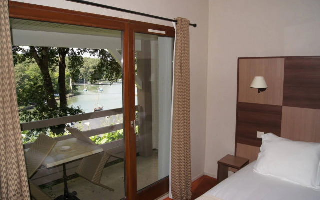 Hotel The Originals Auray Sud Alicia (ex Inter-Hotel)