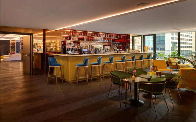 Cardo Brussels, Autograph Collection