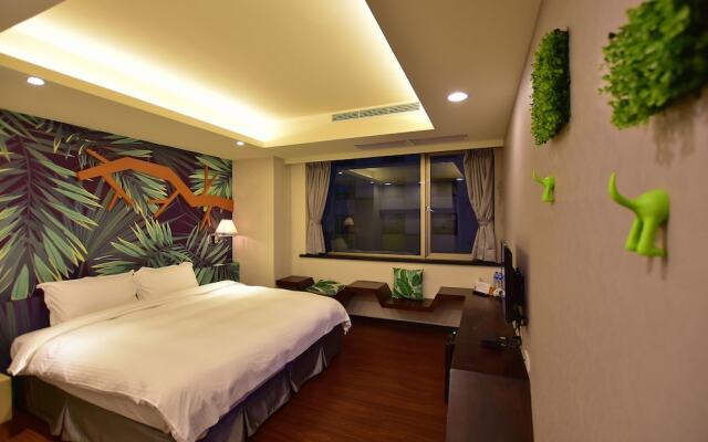 Ruocing Hot Spring Hotel