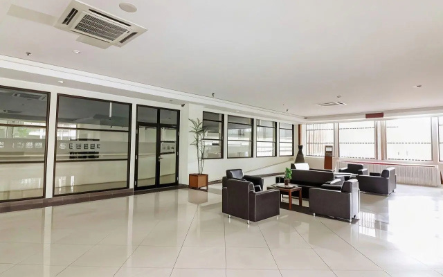 UNY Hotel – Lobby – Sleman