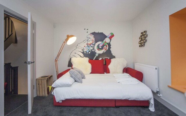 Higgihaus at 3b Cheltenham Lane Bristol