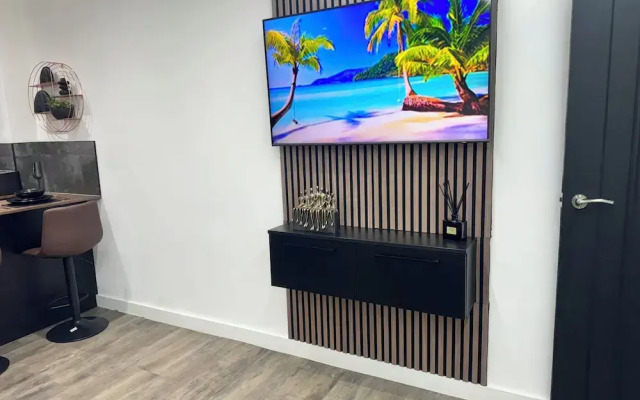 Luxury Flat in Uxbridge