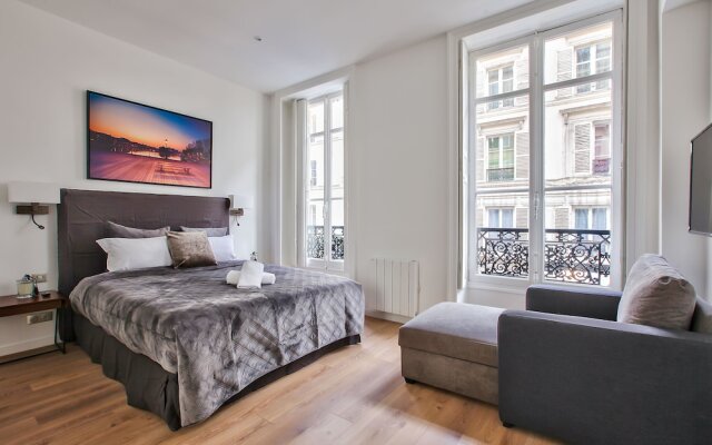 63 - Luxury Flat Champs-Élysées 1C