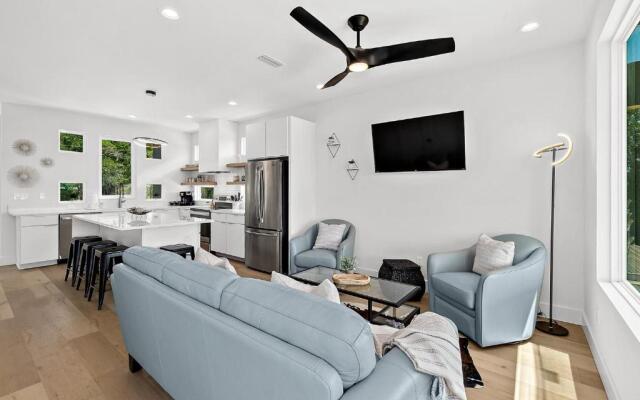 200 Riberia - Downtown Waterfront Luxury Home