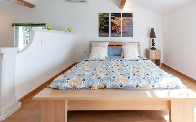 Beautiful Holiday Home With Garden