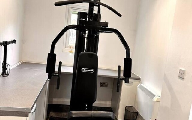 Serenity Haven 4-bed With Hottub,games,gym & More